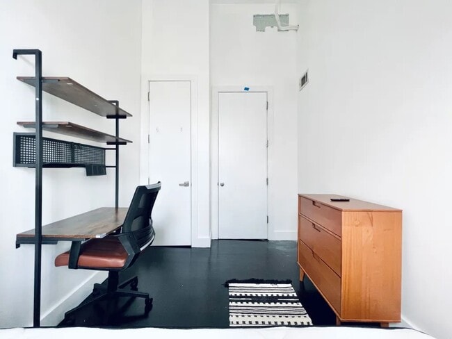 Furnished room/NOT APARTMENT in Brooklyn, NY - Building Photo - Building Photo