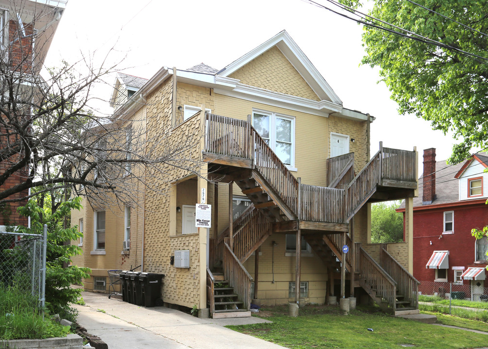 2474 Paris St in Cincinnati, OH - Foto de edificio