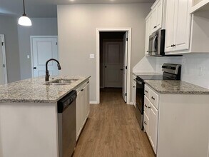 1223 Preston Trails in Wolfforth, TX - Building Photo - Building Photo