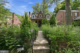 4009 Tennyson Rd in University Park, MD - Building Photo