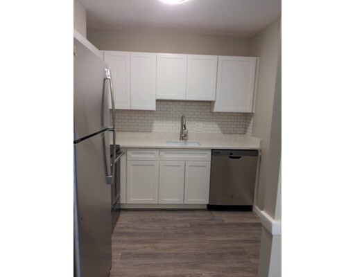 245 Sea St in Quincy, MA - Building Photo