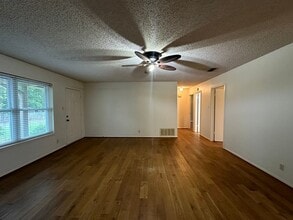 501 Sycamore St in Whitehouse, TX - Building Photo - Building Photo