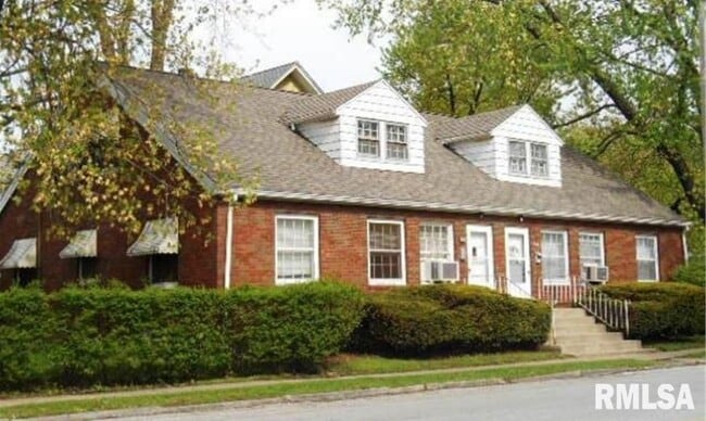 property at 326 N Pine St