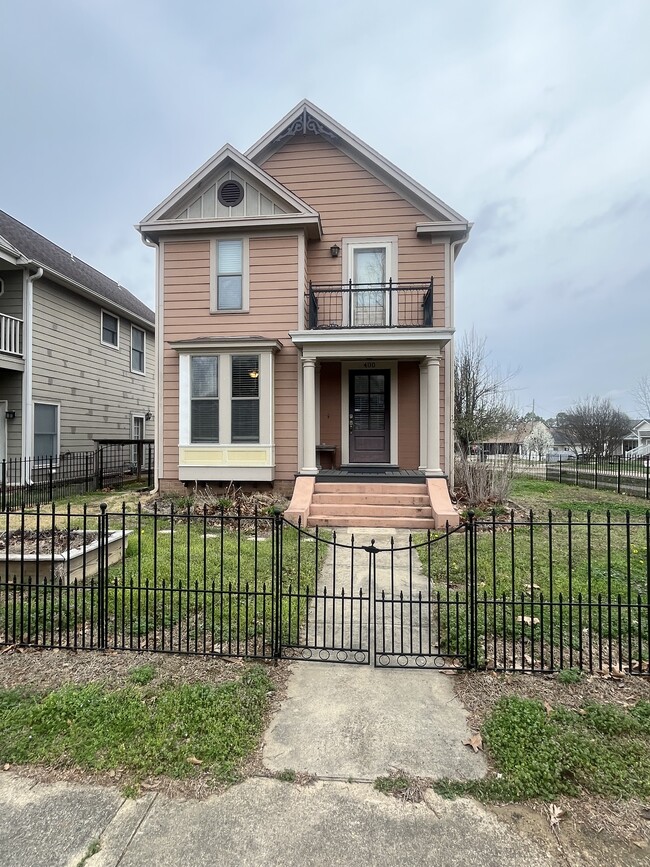 property at 400 Warner Ave