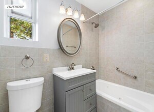 678 Midwood St, Unit 2 in Brooklyn, NY - Building Photo - Building Photo