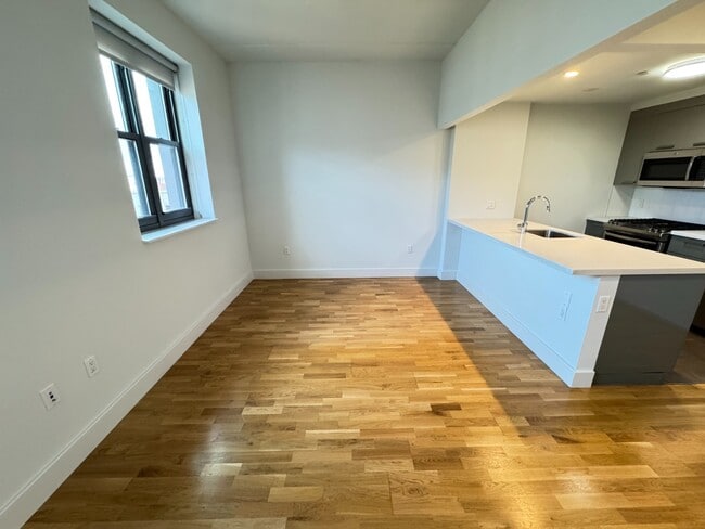 310 Clarkson Ave in Brooklyn, NY - Building Photo - Building Photo