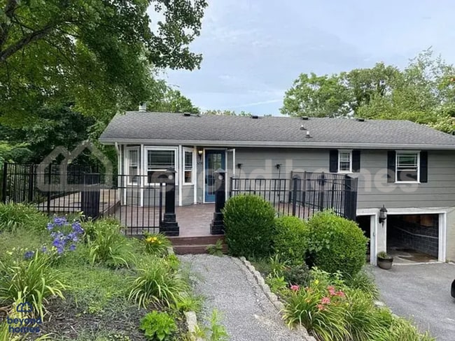 3230 Social Cir