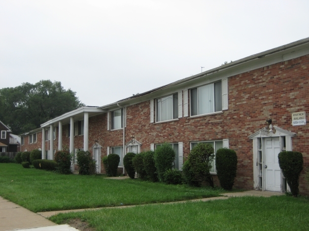 Freeway Top Apartments in Detroit, MI - Building Photo