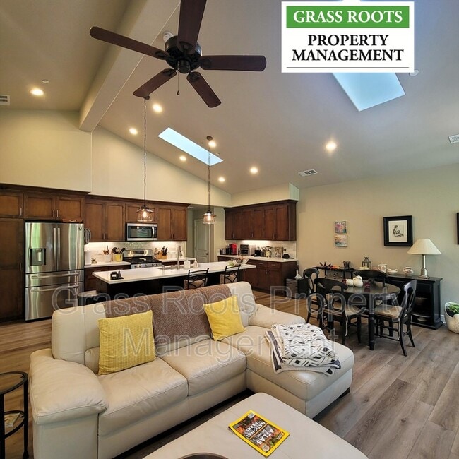 15250 Sky Pines Rd in Grass Valley, CA - Building Photo - Building Photo