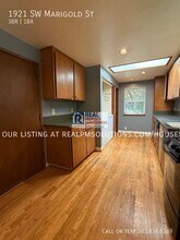 1921 SW Marigold St in Portland, OR - Building Photo - Building Photo
