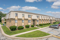 Ross Park Apartments in Fremont, OH - Foto de edificio - Building Photo