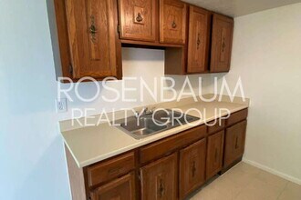 2625 N Alvernon Way in Tucson, AZ - Foto de edificio - Building Photo