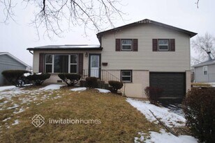 5731 Lancaster Dr in Oak Forest, IL - Building Photo