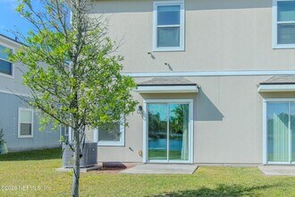 890 Observatory Pkwy in Jacksonville, FL - Foto de edificio - Building Photo