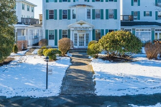 Edgehill Condominiums in Nahant, MA - Foto de edificio - Building Photo
