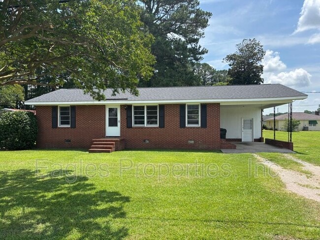 property at 502 N Sycamore St