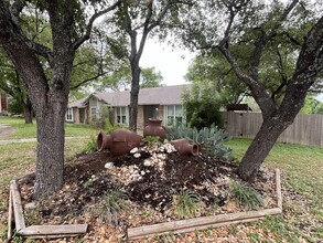 4314 Moss Cave, Unit 4314 in San Antonio, TX - Building Photo - Building Photo