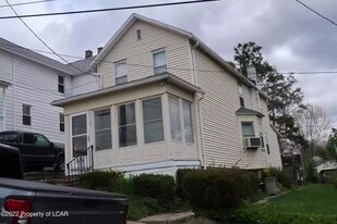 37 Hurbane St in Pringle, PA - Building Photo