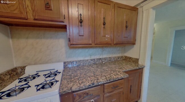 88 Maple St, Unit 1 in Malden, MA - Building Photo - Building Photo