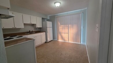 818 Harrington St in Daytona Beach, FL - Building Photo - Building Photo