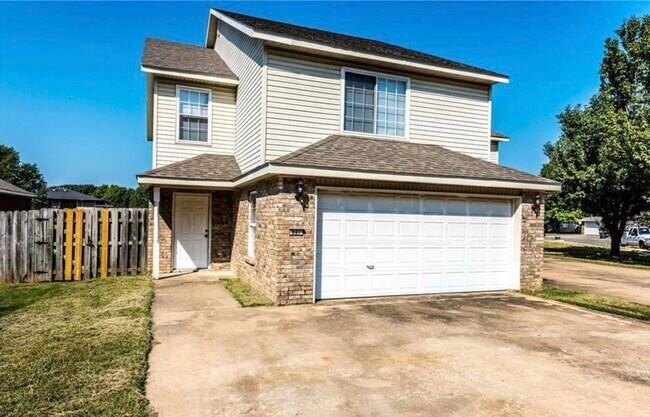 property at 887 N Daisy Ln