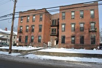 357 Jackson St in Hempstead, NY - Foto de edificio - Building Photo