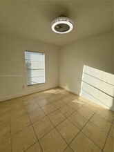 5755 W 20th Ave, Unit 412 in Hialeah, FL - Building Photo - Building Photo