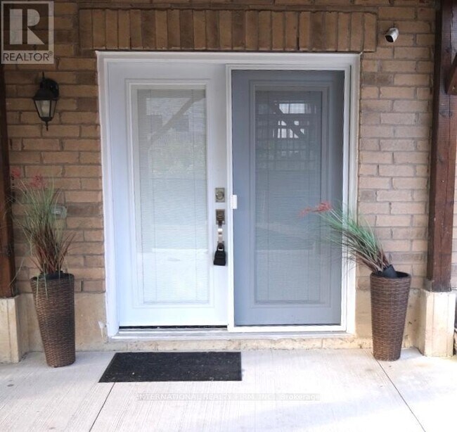 56 Explorer Wy in Thorold, ON - Building Photo - Building Photo