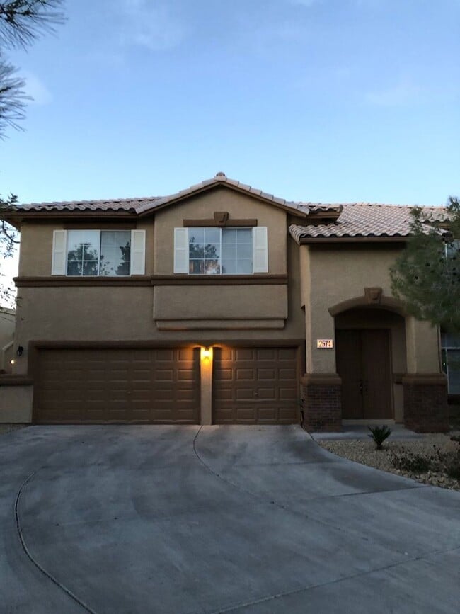 2574 Golden Bay Ct in Henderson, NV - Building Photo - Building Photo
