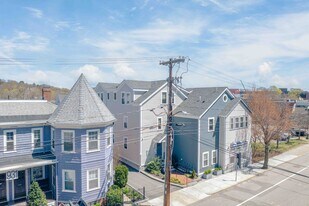 927 Massachusetts Ave in Arlington, MA - Building Photo