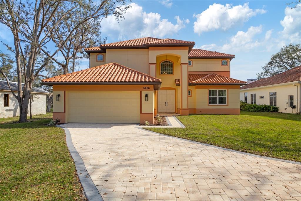 5226 Golf Links Blvd in Zephyrhills, FL - Building Photo