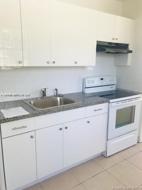 property at 752 NW 3rd Ct