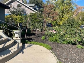 147 N Baldwin Ave in Sierra Madre, CA - Building Photo - Building Photo