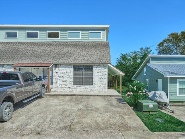 property at 21 Harbour Row Dr