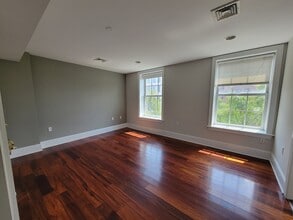 19 W Girard Ave, Unit 3 Front in Philadelphia, PA - Foto de edificio - Building Photo