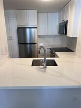 210 SW 11th St in Miami, FL - Building Photo - Building Photo
