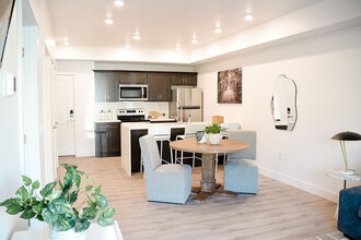 Park Place Living in Farmington, UT - Foto de edificio - Building Photo