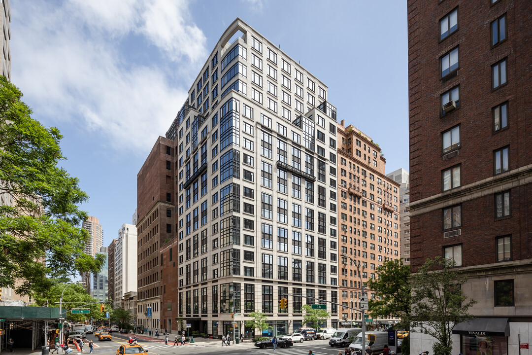 200 E 79th St in New York, NY - Building Photo