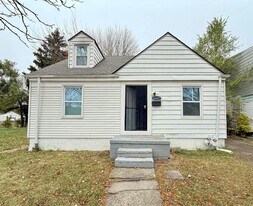 This beautifully updated 3-bedroom, 1-bath single-family home is ready for move-in! in Detroit, MI - Building Photo