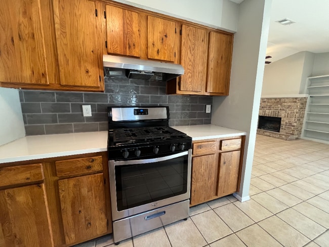 4501 Dorsett Oaks Cir in Austin, TX - Foto de edificio - Building Photo