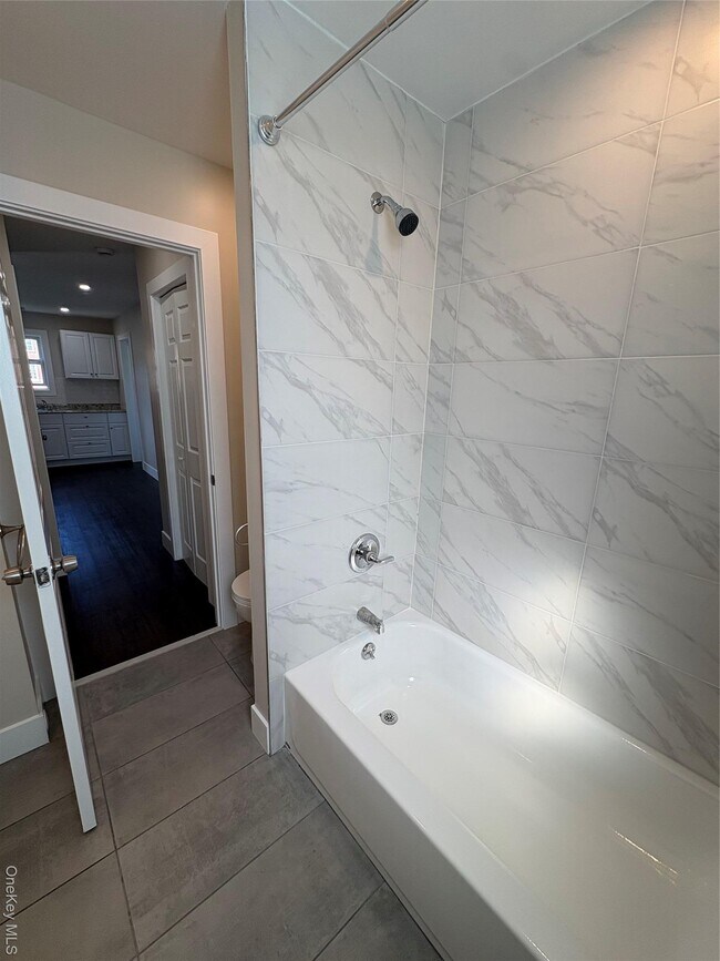 579 Main St in Poughkeepsie, NY - Building Photo - Building Photo