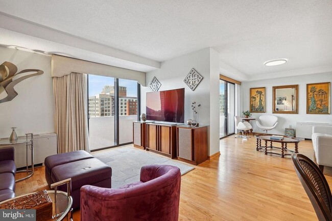 property at 4141 Henderson Rd