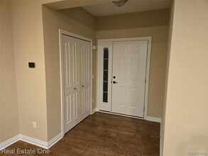 1131 Woodslee Ave in Troy, MI - Building Photo - Building Photo