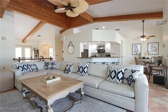 1521 Gordon River Ln in Naples, FL - Building Photo - Building Photo