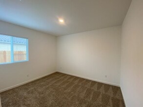 659 Pinelli Dr in Los Banos, CA - Building Photo - Building Photo