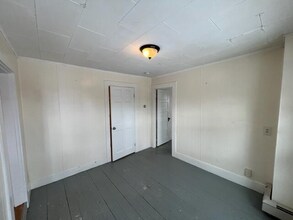 6 Waldo St in Augusta, ME - Building Photo - Building Photo