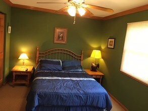 325 S Clark St-Unit -2B in North Utica, IL - Building Photo - Building Photo