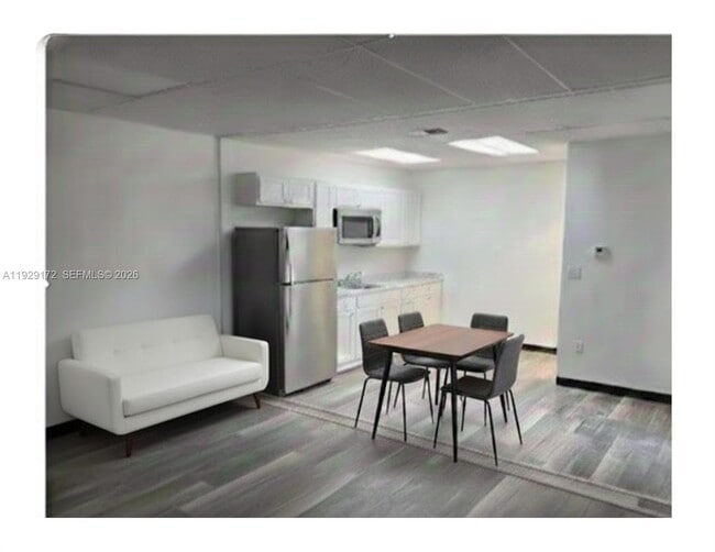 property at 2001 N Dixie Hwy