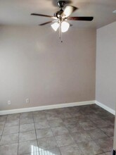 Real Apartments in Los Fresnos, TX - Foto de edificio - Building Photo