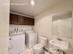 19564 NW Mahama Pl in Portland, OR - Building Photo - Building Photo